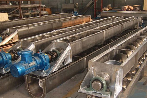 螺旋輸送機(jī)產(chǎn)品使用環(huán)境是選購(gòu)時(shí)一定要注意的方面